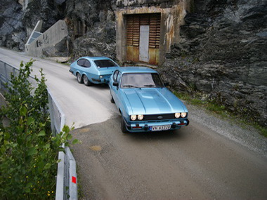 Capri mit Wohnwagen. <br>
Capri with trailer